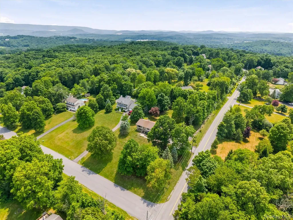318 Beattie Road Washingtonville NY 10992