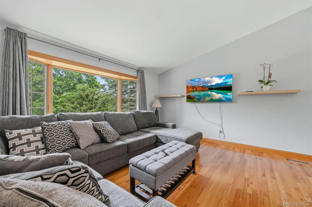 318 Beattie Road Washingtonville NY 10992