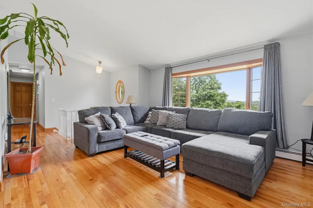 318 Beattie Road Washingtonville NY 10992