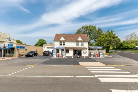 809 & 813 Montauk Highway Montauk NY 11954