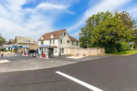 809 & 813 Montauk Highway Montauk NY 11954
