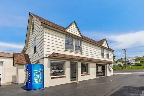 809 & 813 Montauk Highway Montauk NY 11954