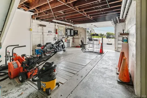 809 & 813 Montauk Highway Montauk NY 11954