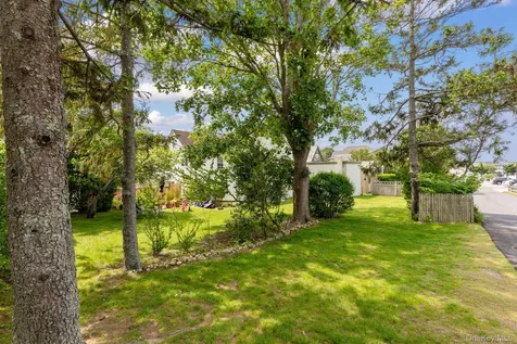 809 & 813 Montauk Highway Montauk NY 11954