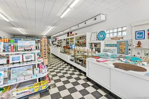 809 & 813 Montauk Highway Montauk NY 11954