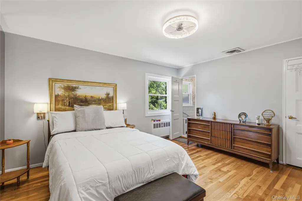 186 N Stratford Roslyn Heights NY 11577