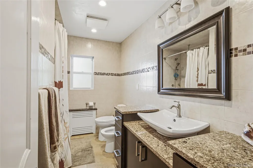 186 N Stratford Roslyn Heights NY 11577