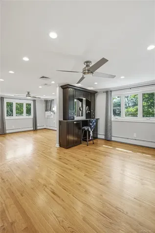 186 N Stratford Roslyn Heights NY 11577