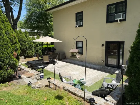 1271 California Road Eastchester NY 10709
