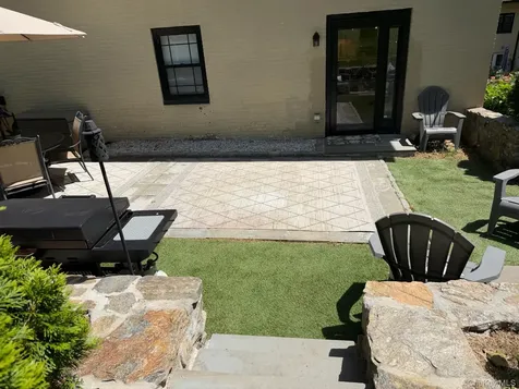 1271 California Road Eastchester NY 10709