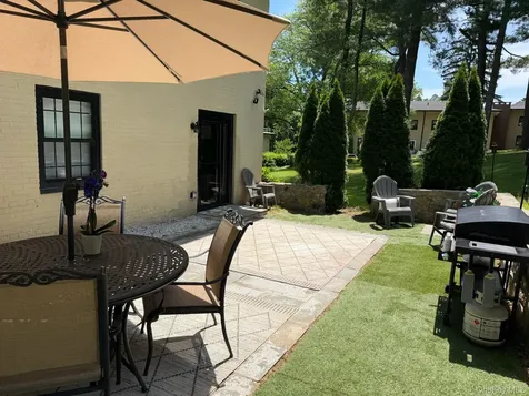 1271 California Road Eastchester NY 10709