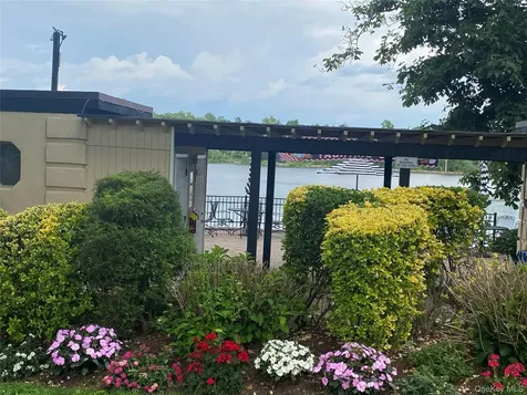 1271 California Road Eastchester NY 10709