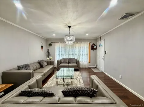 89 Bruce Avenue Hicksville NY 11801
