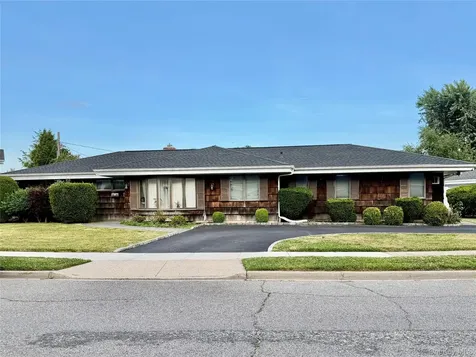 89 Bruce Avenue Hicksville NY 11801
