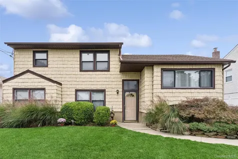 3612 Ladonia Street Seaford NY 11783