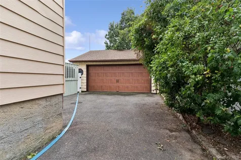 3612 Ladonia Street Seaford NY 11783
