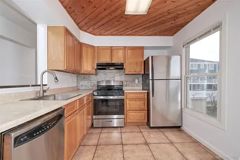 102 Lincoln Avenue E West Harrison NY 10604
