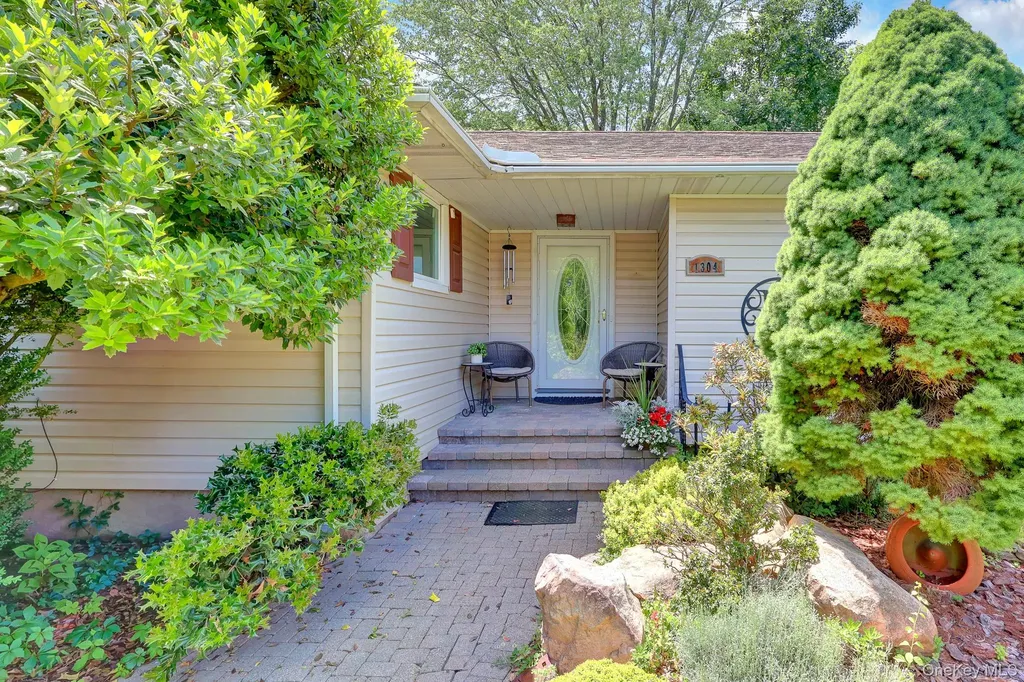 1304 Sycamore Avenue Bohemia NY 11716