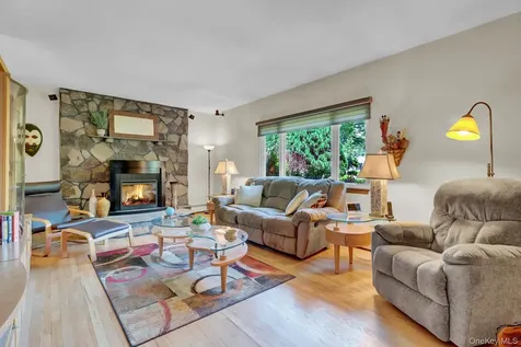 1304 Sycamore Avenue Bohemia NY 11716