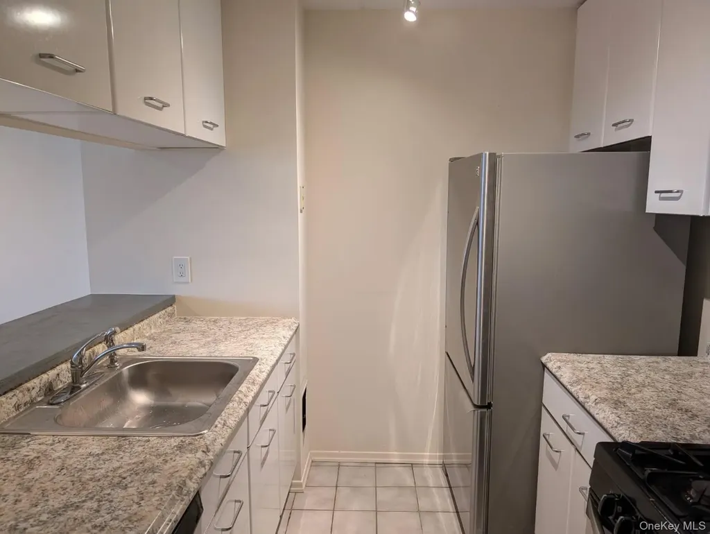 4 Martine Avenue White Plains NY 10606