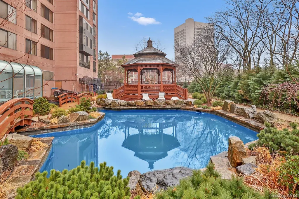 4 Martine Avenue White Plains NY 10606