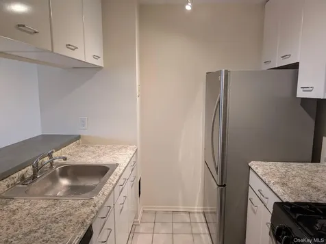4 Martine Avenue White Plains NY 10606