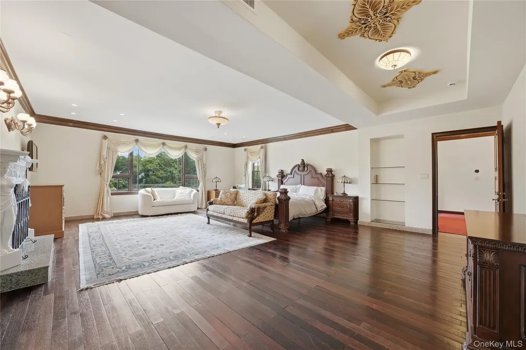 196 Mclain Street Bedford Corners NY 10549