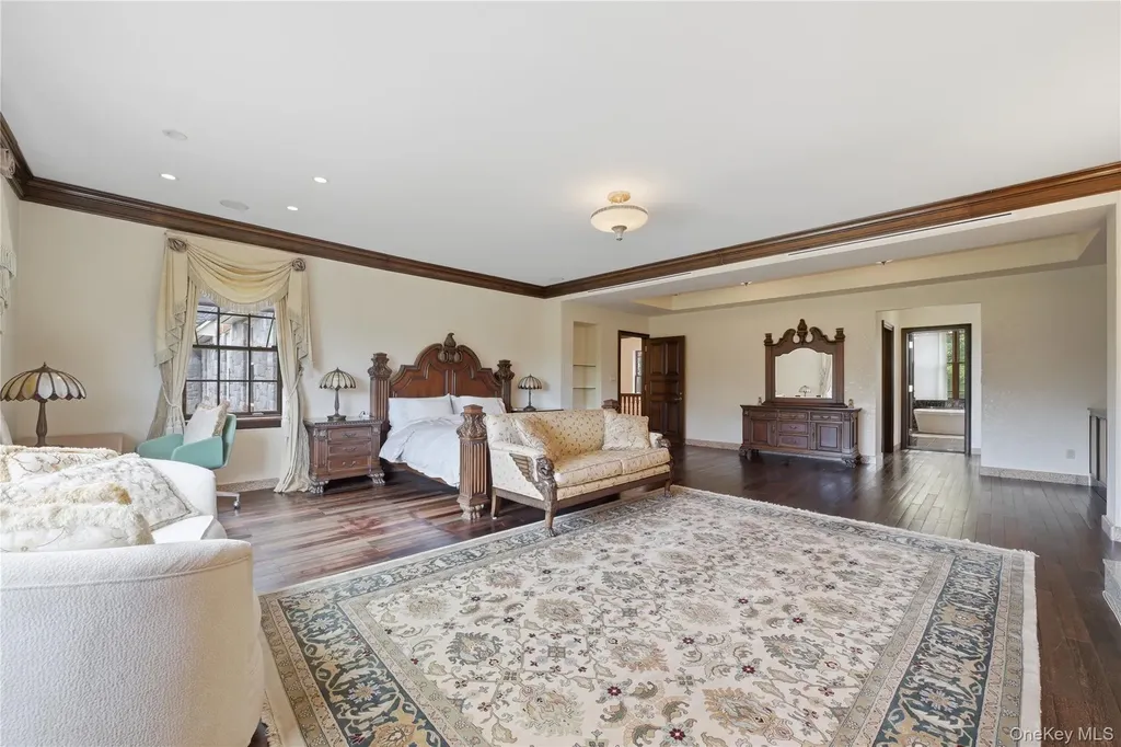 196 Mclain Street Bedford Corners NY 10549