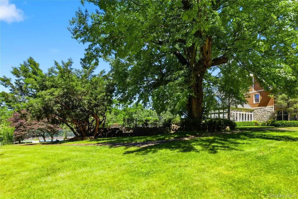 196 Mclain Street Bedford Corners NY 10549