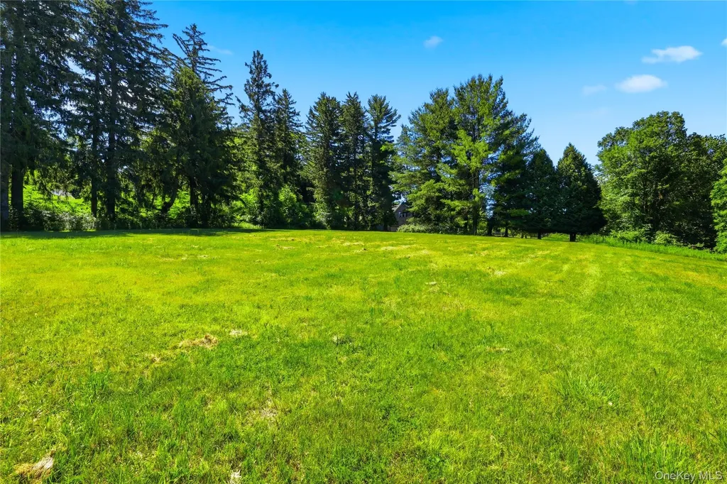 196 Mclain Street Bedford Corners NY 10549
