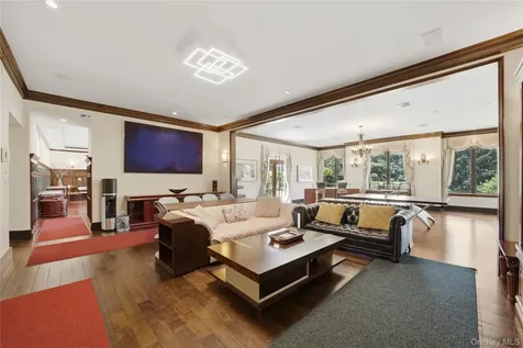 196 Mclain Street Bedford Corners NY 10549