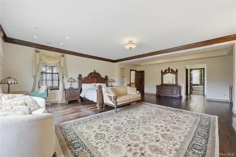 196 Mclain Street Bedford Corners NY 10549
