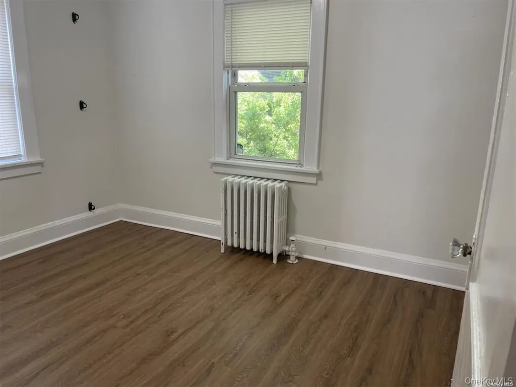 1082 Lynn Place Woodmere NY 11598