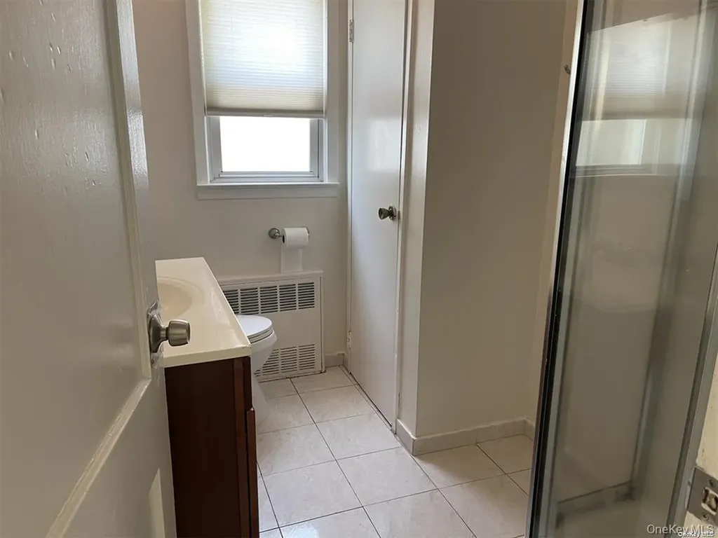 1082 Lynn Place Woodmere NY 11598