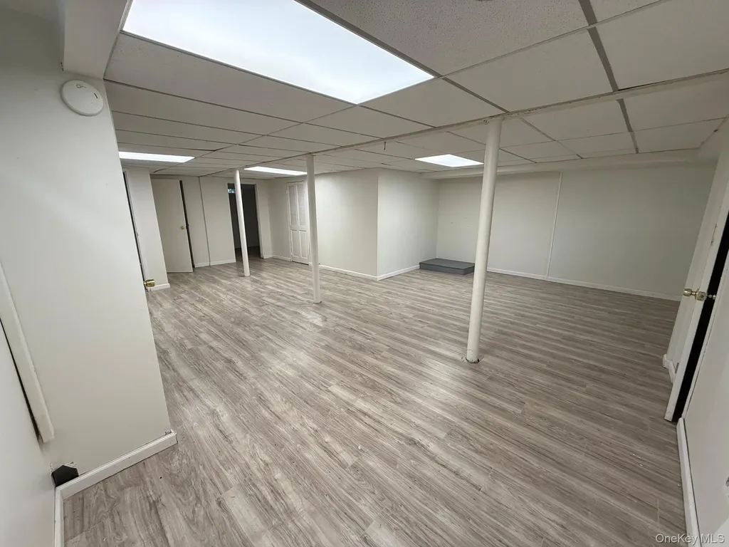 1082 Lynn Place Woodmere NY 11598