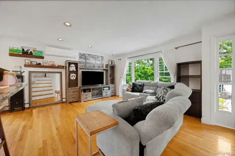 18 Valley Drive Salisbury Mills NY 12577