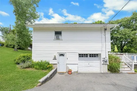 18 Valley Drive Salisbury Mills NY 12577