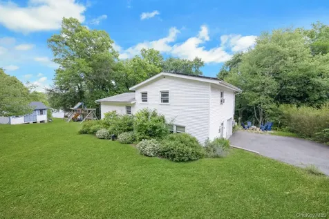 18 Valley Drive Salisbury Mills NY 12577