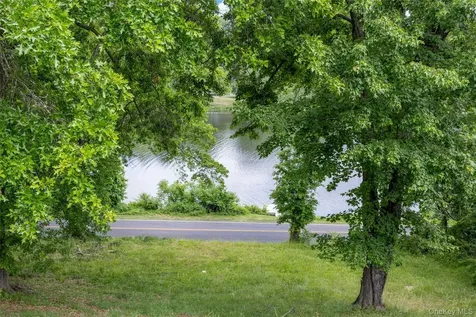 18 Valley Drive Salisbury Mills NY 12577