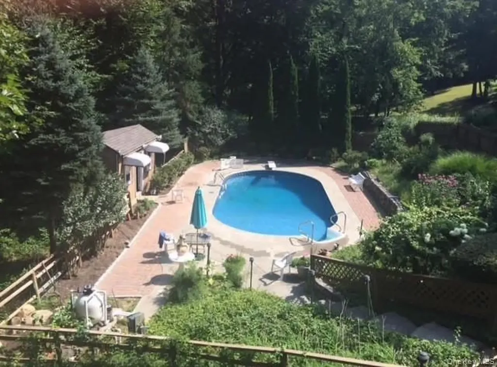 10 Highview Terrace Somers NY 10589