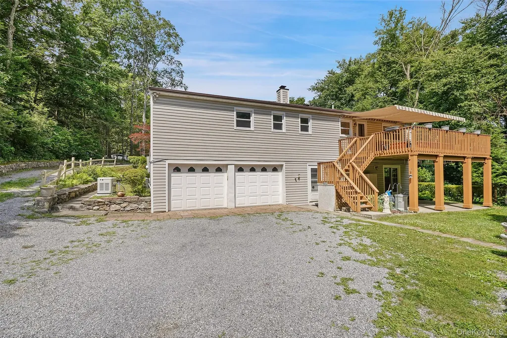 10 Highview Terrace Somers NY 10589