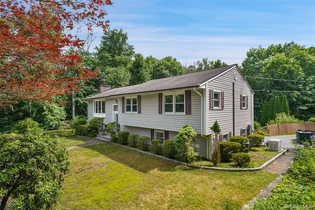 10 Highview Terrace Somers NY 10589