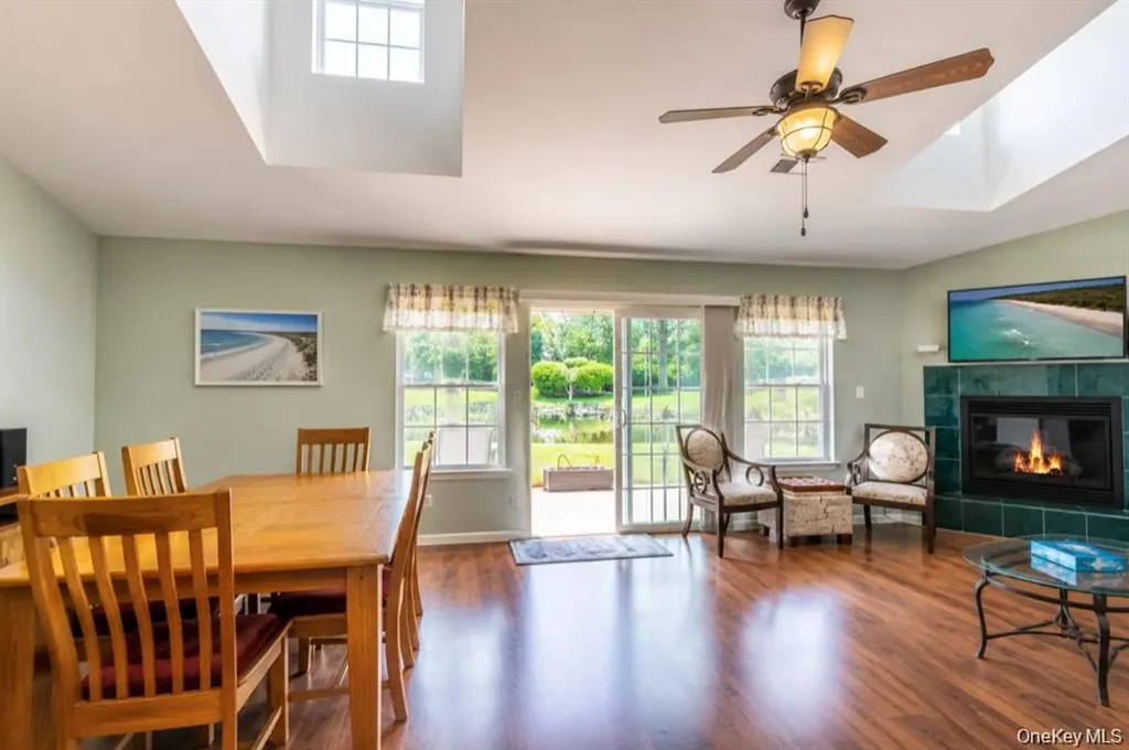 7 Summerfield Lane S Aquebogue NY 11901