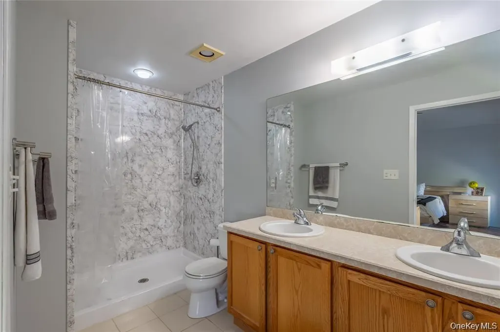 7 Summerfield Lane S Aquebogue NY 11901