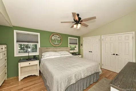 183 6th Avenue Holtsville NY 11742