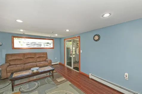 183 6th Avenue Holtsville NY 11742