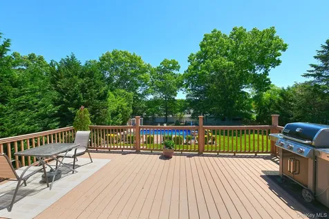 183 6th Avenue Holtsville NY 11742