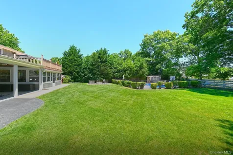 183 6th Avenue Holtsville NY 11742