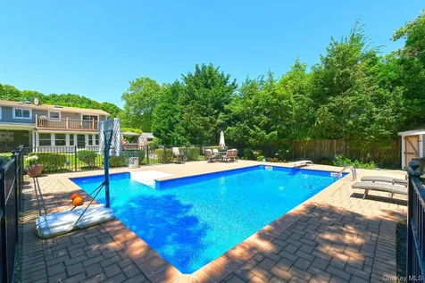 183 6th Avenue Holtsville NY 11742