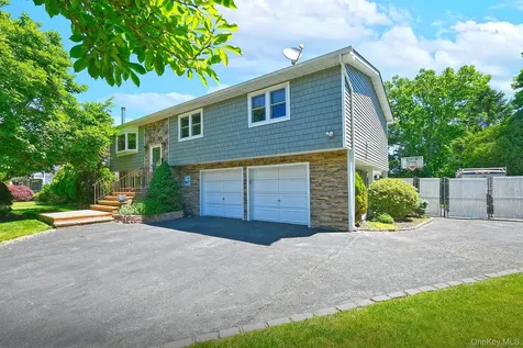 183 6th Avenue Holtsville NY 11742